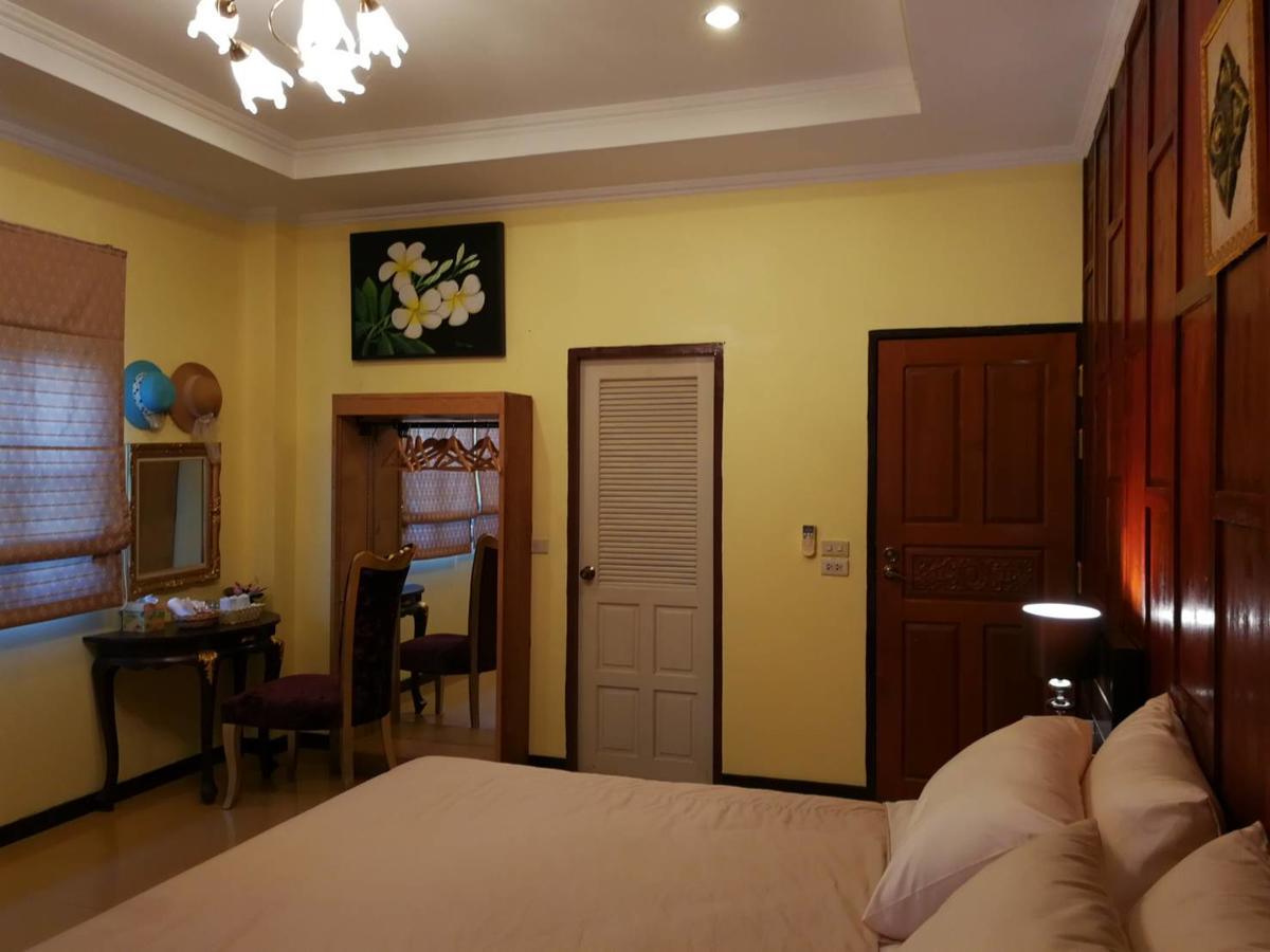 Norn Nai Suan Bangkok