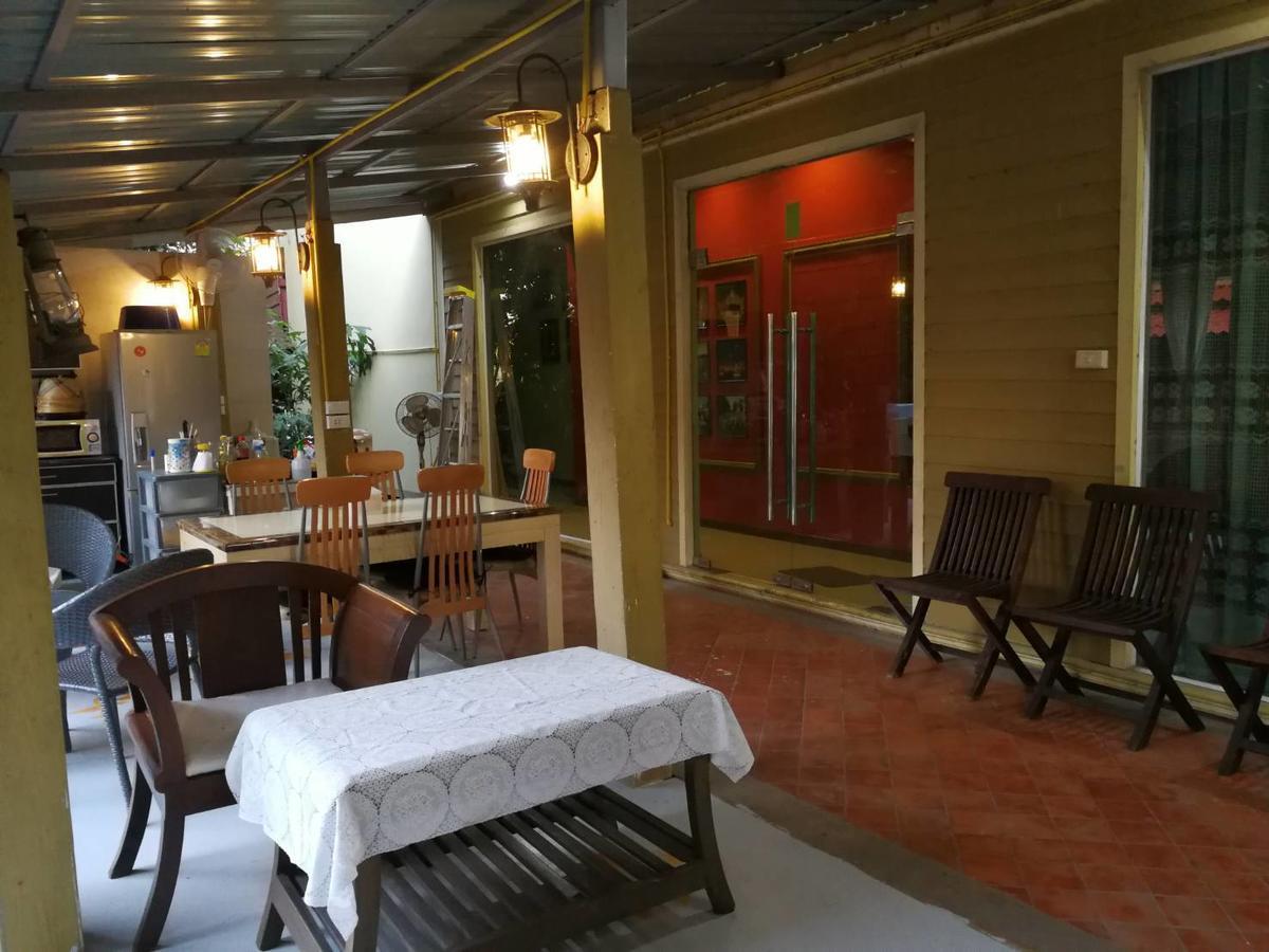 Norn Nai Suan Bangkok